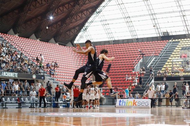 Pela NBB, Corinthians encarou o Flamengo
