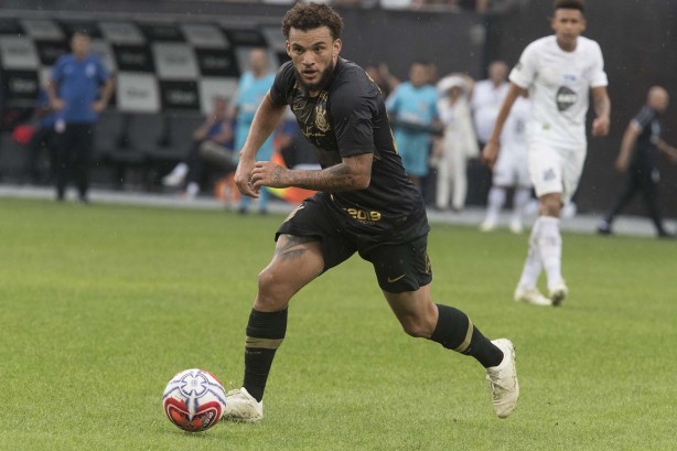 André Luís durante partida amistosa contra o Santos, na Arena Corinthians