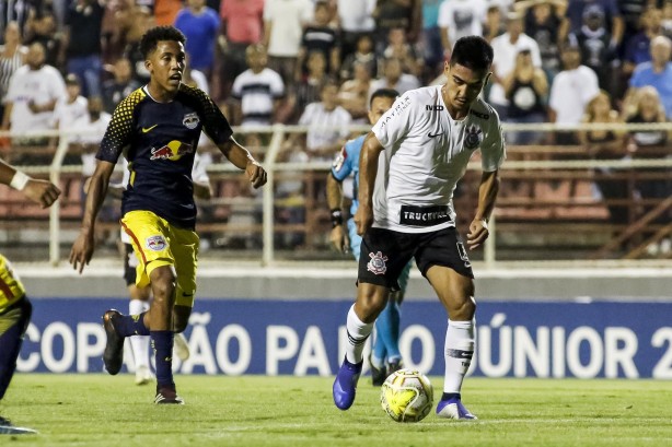 Fabrício Oya durante jogo contra o Red Bull Brasil, pela Copinha