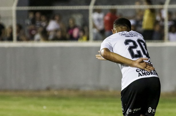Rafael Bilu em comemoração ao seu gol contra o RB Brasil, pela Copinha 2019