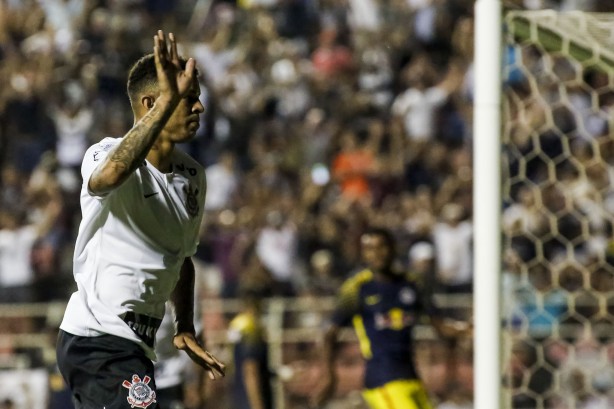 Rafael Bilu marcou o segundo gol do Corinthians contra o BR Brasil