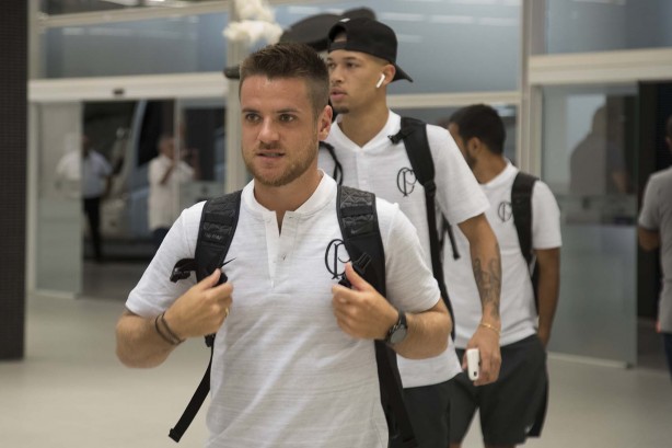 Ramiro chega à Arena Corinthians para amistoso contra o Santos