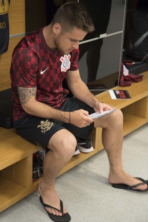 Ramiro no vestiário da Arena Corinthians antes do jogo amistoso contra o Santos