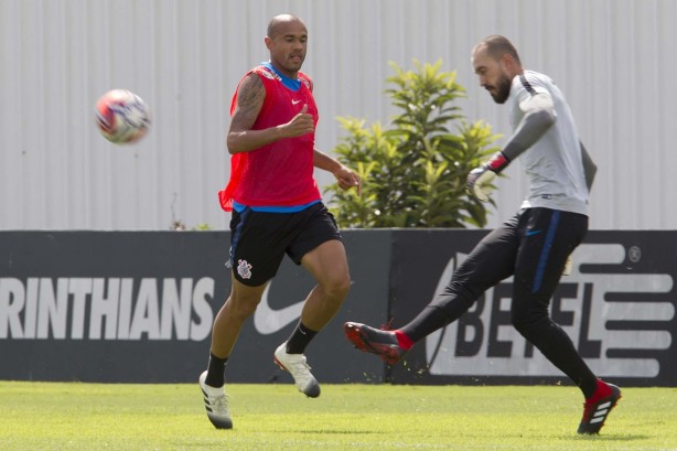 Roger e Walter no CT Joaquim Grava durante treino desta manhã