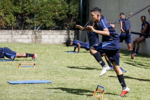 Timãozinho faz treinamento no CT Joaquim Grava para enfrentar o próximo desafio na Copinha