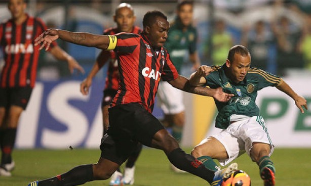 Defensor chegou a ser capitão do time paranaense