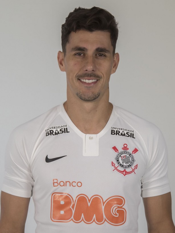 Danilo Avelar 3x4