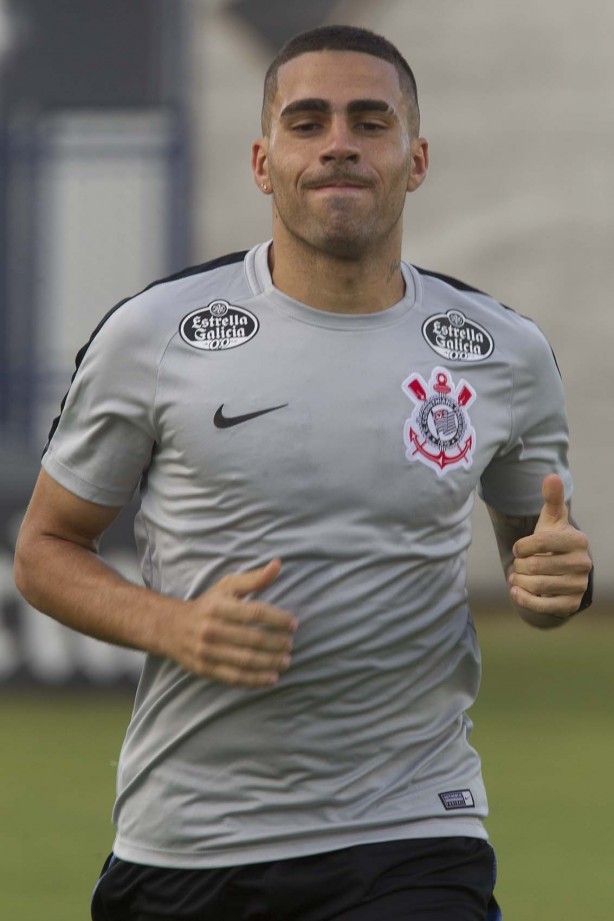 Gabriel durante treino desta quinta-feira no CT Joaquim Grava