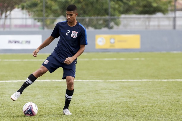Igor durante treino do sub-20 para duelo contra o Grêmio, pela Copinha