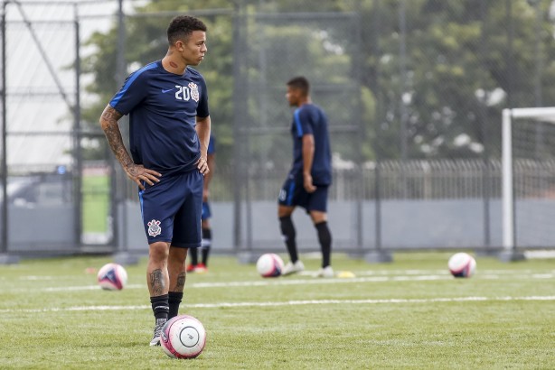 Rafael Bilu durante treino do sub-20 para duelo contra o Grêmio, pela Copinha