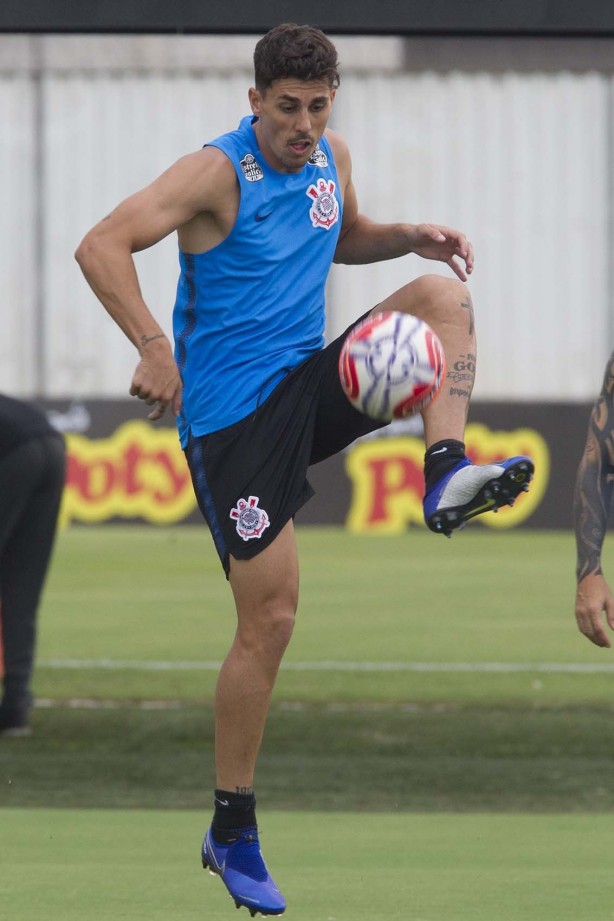 Avelar no penúltimo treino antes do primeiro jogo pelo Paulistão 2019