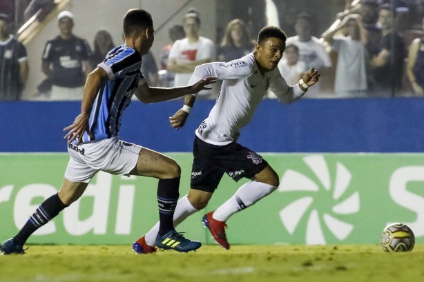 Bilu durante partida contra o Grêmio, válida pela Copinha São Paulo