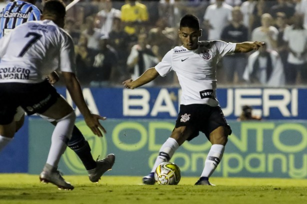 Fabrício Oya durante jogo contra o Grêmio, pela Copinha 2019