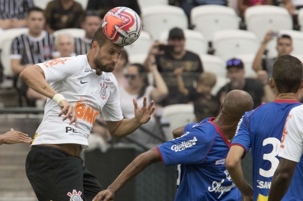 Henrique marcou, aos 49 do segundo tempo, o gol de empate contra o São Caetano, na Arena