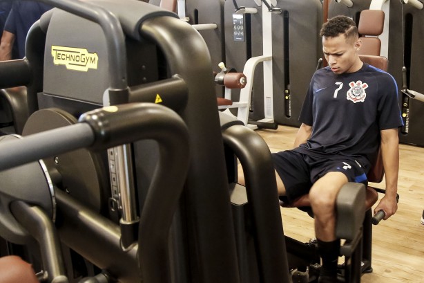 Janderson durante treino do elenco sub-20 do Corinthians