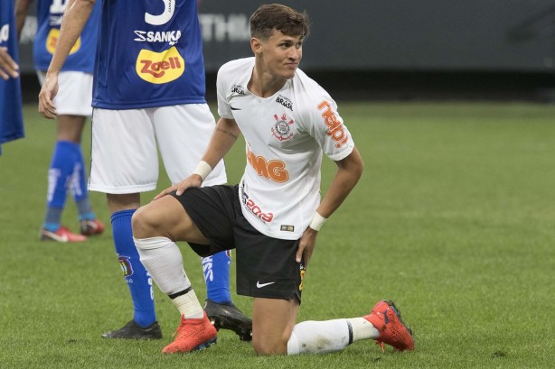 Mateus Vital durante empate com São Caetano na Arena Corinthians