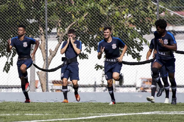 Timãozinho segue treinando forte para encarar o Vasco, pela semifinal da Copinha