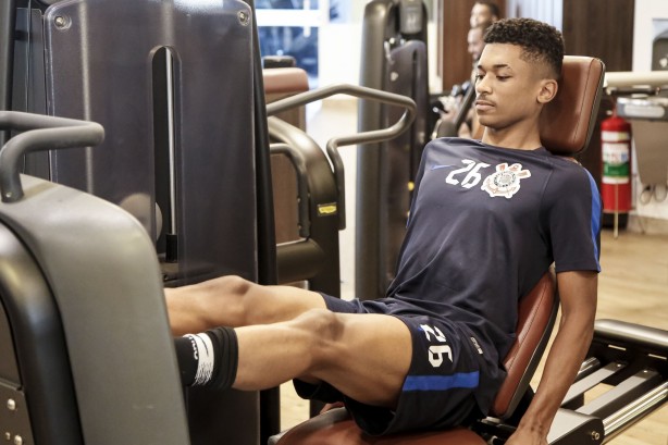 Welliton durante treino do elenco sub-20 do Corinthians