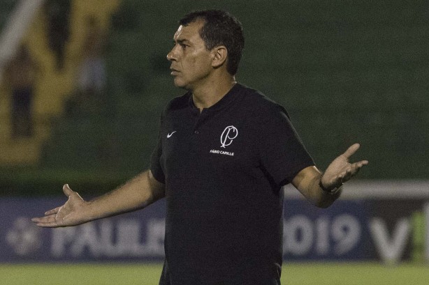 Fábio Carille durante partida contra o Guarani, pelo Paulistão