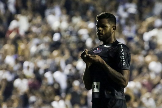 Nathan anotou dois gols contra o Vasco, pela Copinha
