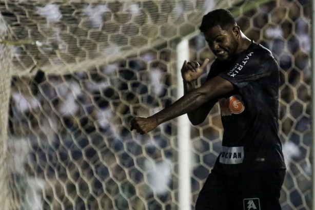 Nathan marcou os dois gols do Timãozinho contra o Vasco, pela Copinha