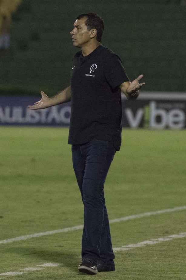 Treinador Fábio Carille durante jogo contra o Guarani, pelo Paulistão