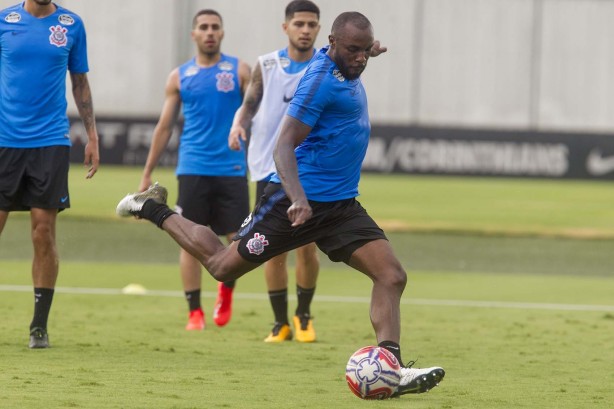 Manoel no treino de hoje no CT Joaquim Grava