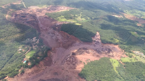 Tragdia em Brumadinho j deixou nove pessoas mortas e centenas de desaparecidos