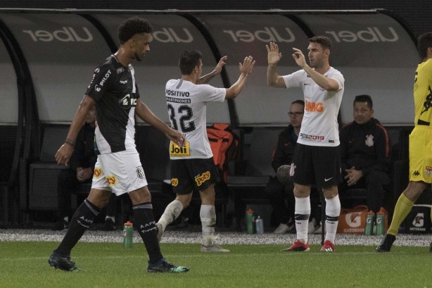 Boselli já preparado para entrar no jogo contra a Ponte Preta