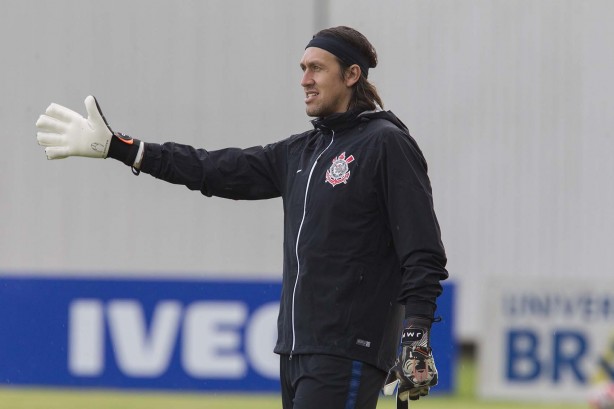 Goleiro Cássio faz última atividade no CT para duelo com o RB Brasil