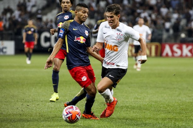 Mateu Vital no jogo contra o Red Bull Brasil, na Arena Corinthians, pelo Paulistão