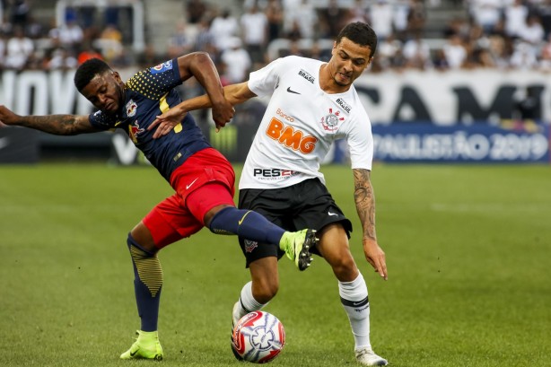 Thiaguinho também foi titular contra o Red Bull Brasil, pelo Campeonato Paulista