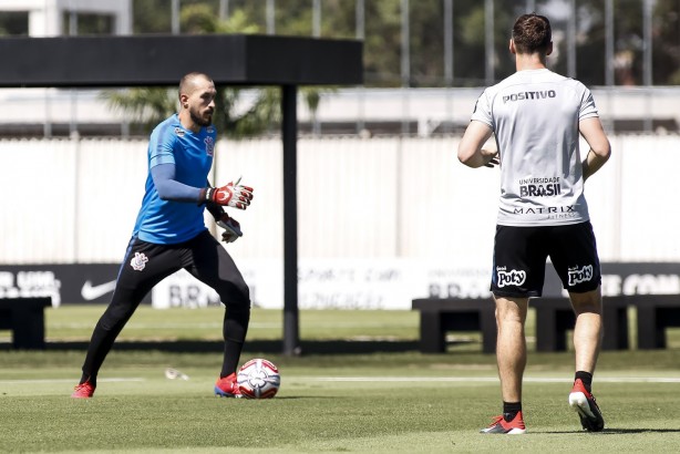 Walter treina para encarar o RB Brasil, pelo Campeonato Paulista