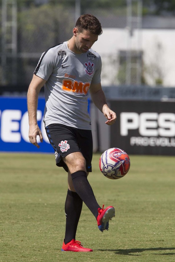 Atacante Mauro Boselli no treino de hoje no CT; Timão enfrenta o Palmeiras, no próximo sábado