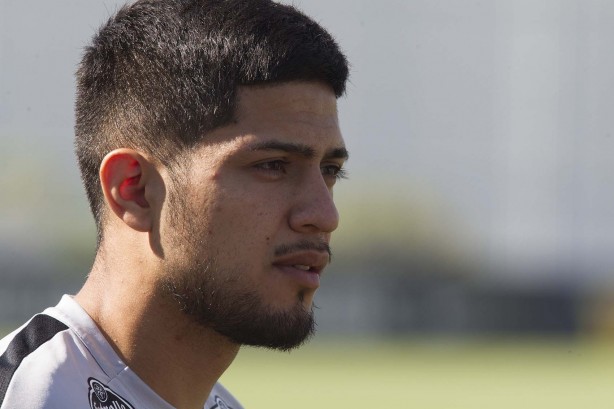 Sergio Díaz no treinamento desta sexta-feira no CT Joaquim Grava