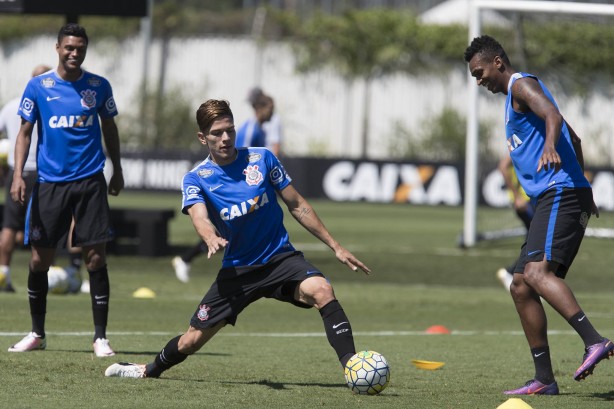 Isaac Prado em dezembro de 2016, treinando com o "gordinho" Jô no CT Joaquim Grava