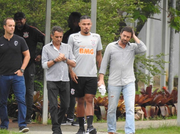 Kalil, Júnior Urso e Duílio no CT Joaquim Grava durante apresentação do volante
