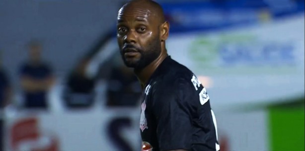 Love pediu para ser substituído aos 15 minutos da segunda etapa