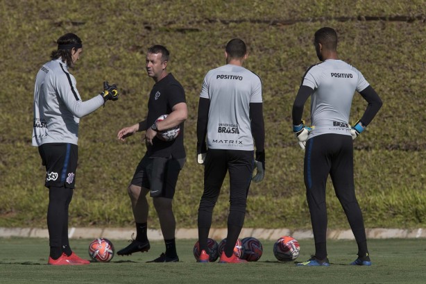 Goleiros treina para jogo contra o Novorizontino, pelo Campeonato Paulista