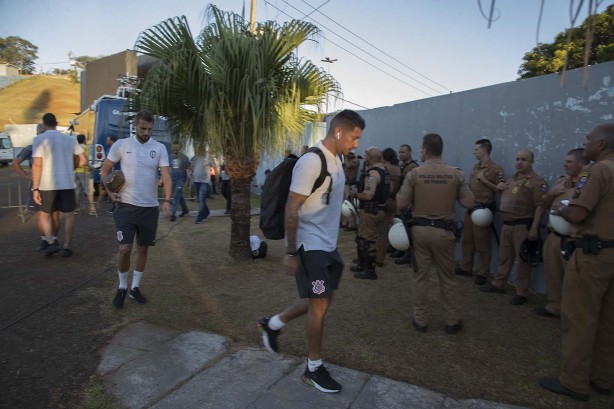 Henrique e Rafl chegam para jogo contra o Ferroviário-CE, válido pela Copa do Brasil