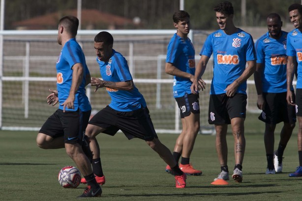 Jogadores treinam neste sábado para duelo contra o Novorizontino, pelo Campeonato Paulista