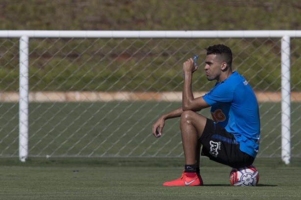 Léo Santos no treino para jogo contra o Novorizontino, pelo Campeonato Paulista
