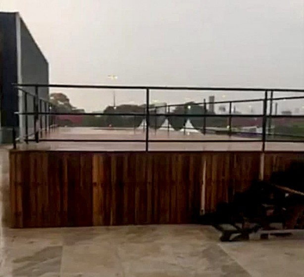 Estrutura do deck que deve receber a piscina da Arena Corinthians