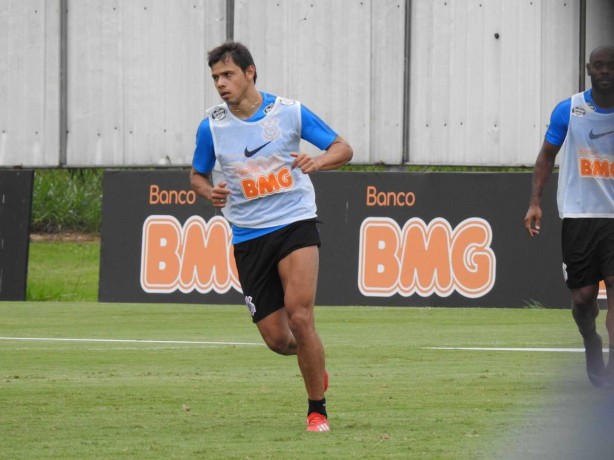 Romero mantém a pegada de sempre nos treinos, mesmo sem chance de atuar