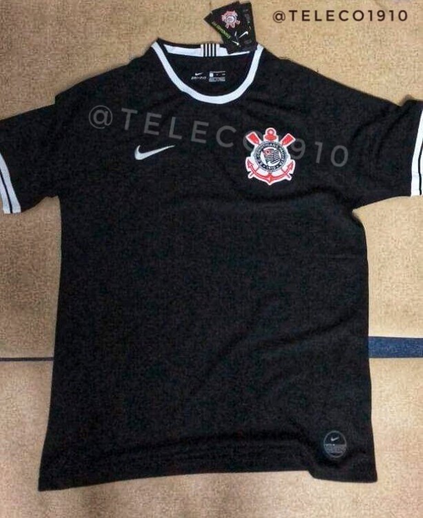 Camisa lembra uniforme da Gavies da Fiel