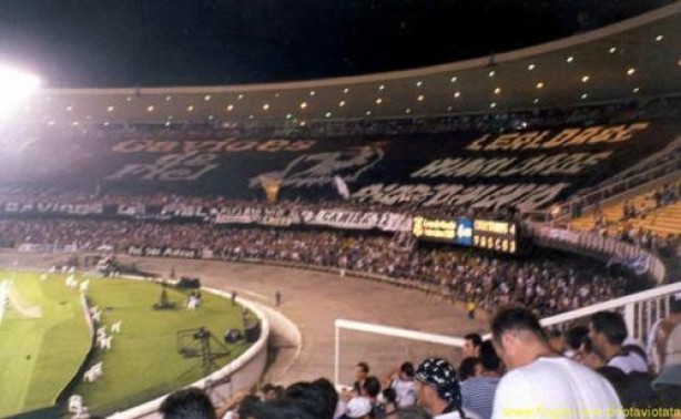 Cerca de 30 mil fiis foram ao Maracan na final do I Mundial de Clubes da Fifa, em 2000