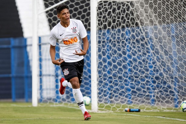 Caetano anotou um, dos cincos, gols contra o River-PI