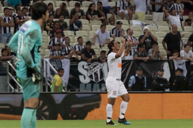 Jadson entrou no segundo tempo e deixou o seu gol contra o Ceará, pela Copa do Brasil