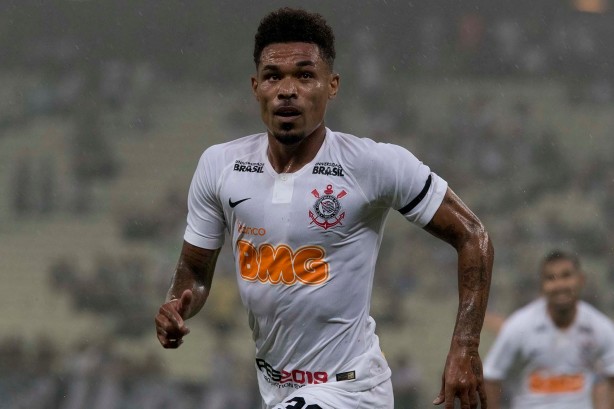 Júnior Urso teve atuação destacada contra o Ceará, pela Copa do Brasil