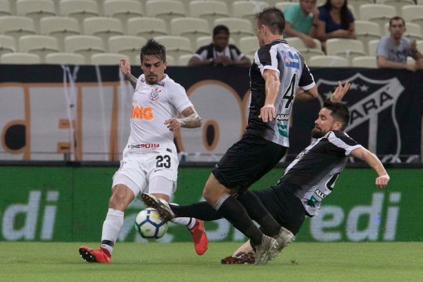 Lateral Fagner teve mais atuação segura diante o Ceará, pela Copa do Brasil